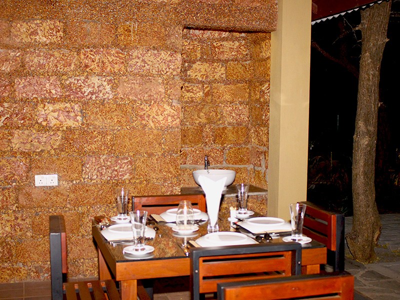 Safari Lodge Yala - Living & Dining